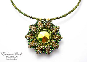 handmade artisan jewelry beaded necklace green