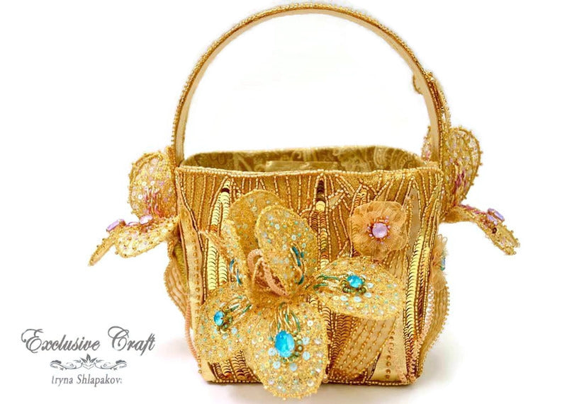 tambour embroidered flower basket purse