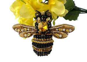 Bee-shaped brooch with gemstones 