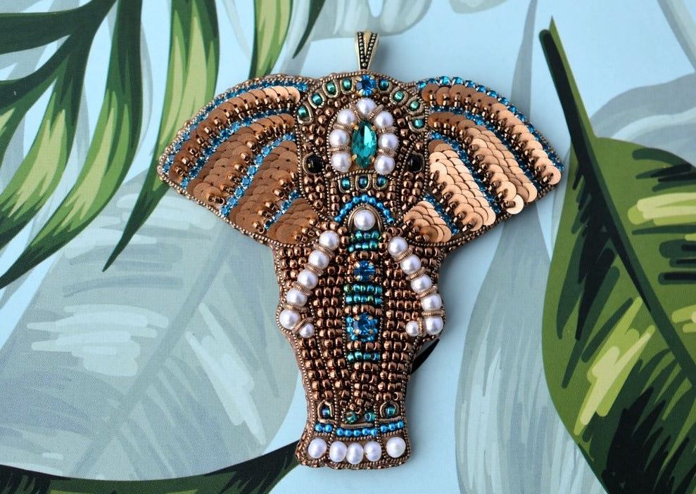 Pendant Elephant bead embroidery – Exclusive Craft