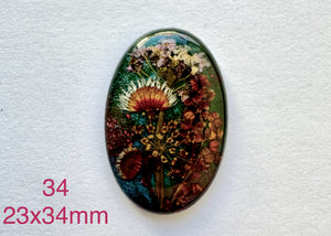 real dry flowers in resin cabochons for jewelry making