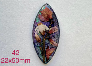 real dry flowers in resin cabochons for jewelry making