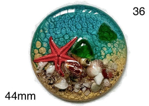 round starfish in resin cabochon for jewelry making