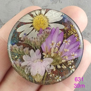 real dry flowers in resin cabochons for jewelry making