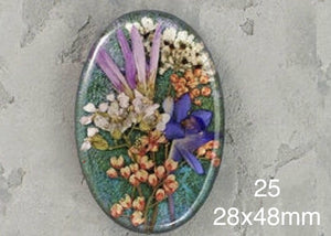 real dry flowers in resin cabochons for jewelry making