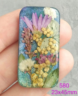 real dry flowers in resin cabochons for jewelry making