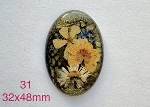 real dry flowers in resin cabochons for jewelry making