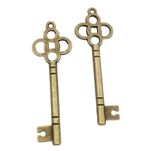 Metal key pendant antique bronze 
