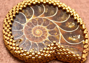 bead embroidered ammonite tutorial