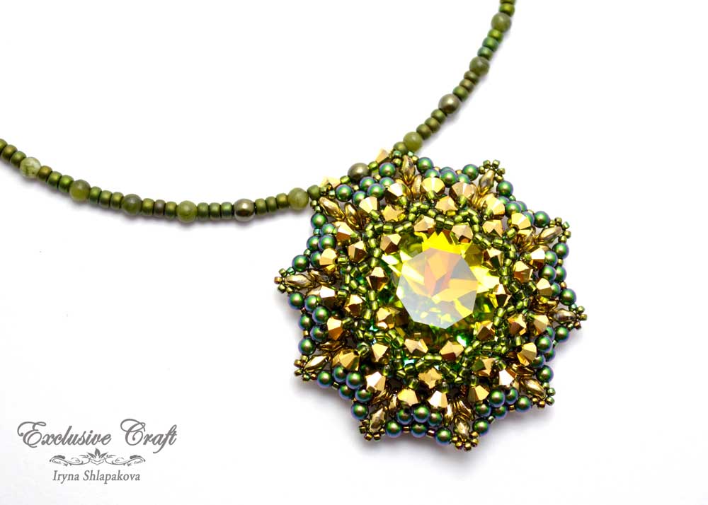 handmade artisan jewelry beaded pendant green gold
