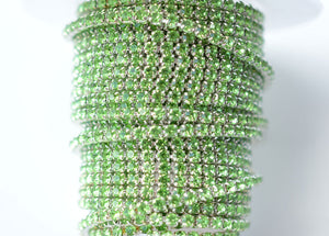 peridot rhinestone cup chain 4 mm 